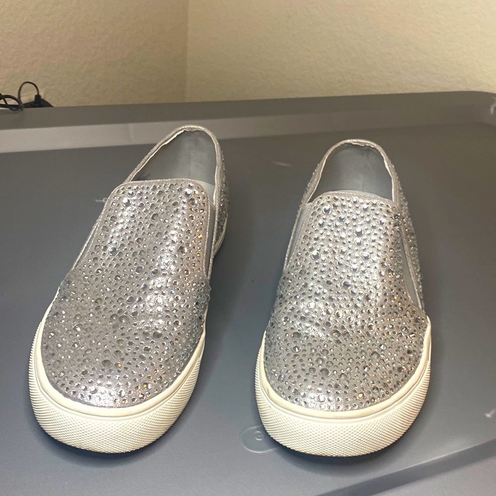 Steve Madden Size 9 lightly worn but a cute shoe